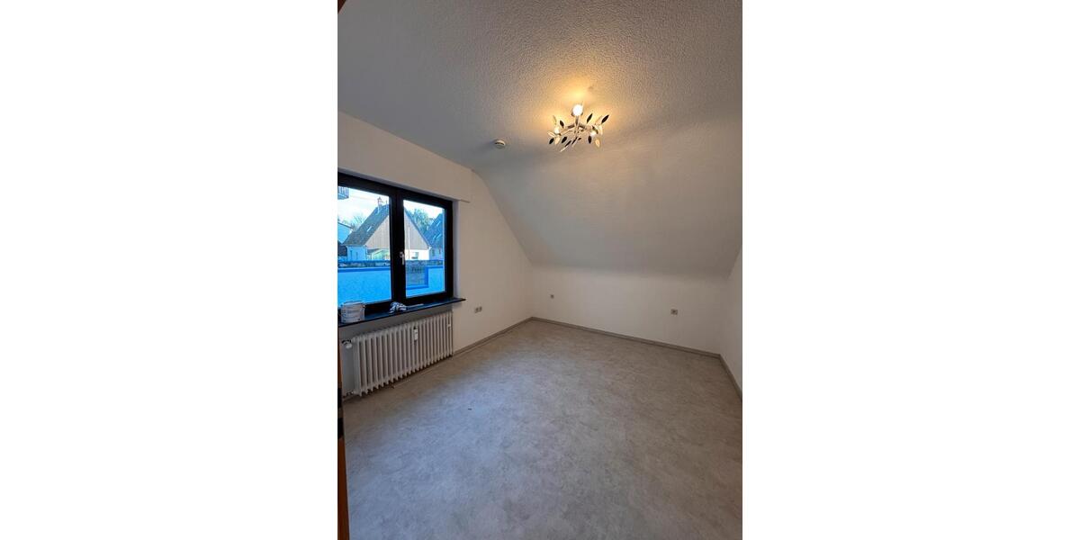 Maisonetten - Wohnung mit Balkon und Stellplatz 4 zimmer