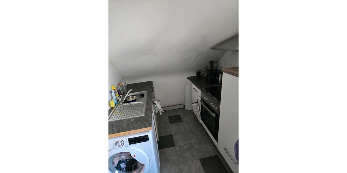 Dachgeschoßwohnung Ludwigsburg Hoheneck - 2 Zimmer, 33 m&sup2;, 135.000&euro; | Angebot:25047729