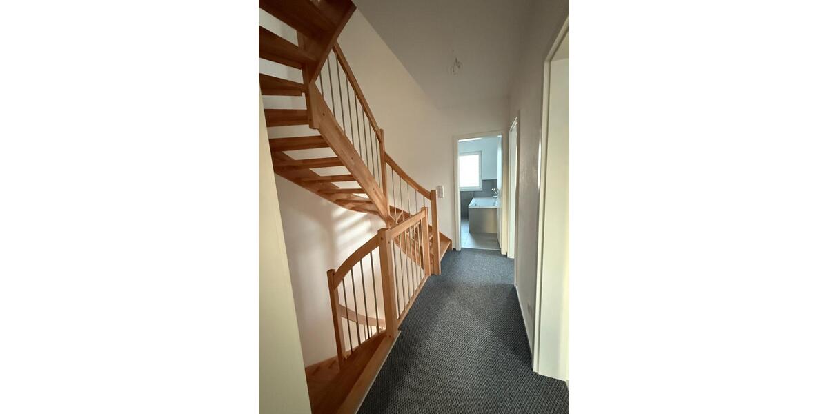 Reihenhaus Sinsheim - 6 Zimmer, 155 m&sup2;, 1.850&euro; | Angebot:24811528