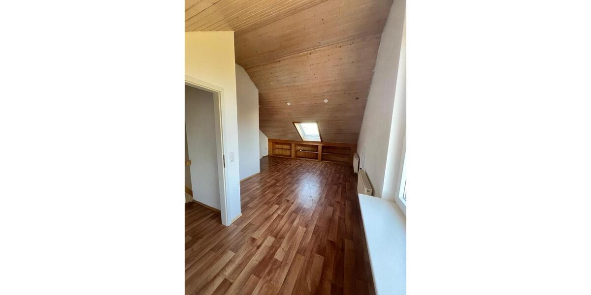 Reihenhaus Heilbronn Frankenbach - 6 Zimmer, 170 m&sup2;, 2.500&euro; | Angebot:25425049