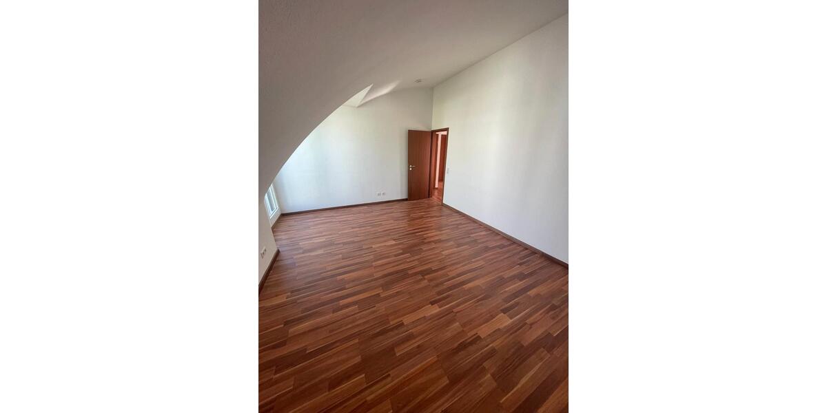 Dachgeschoßwohnung Ludwigsburg - 3 Zimmer, 70 m&sup2;, 369.000&euro; | Angebot:26729617