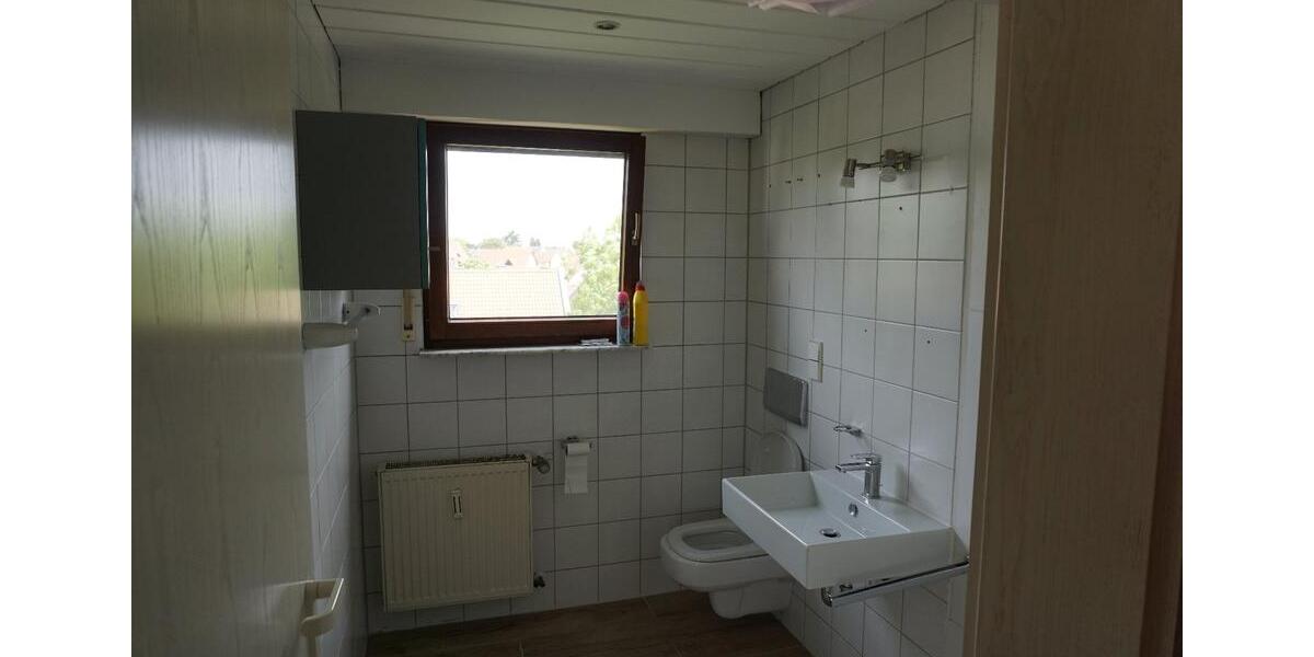 Dachgeschoßwohnung Löchgau - 3.5 Zimmer, 64 m&sup2;, 700&euro; | Angebot:26675104