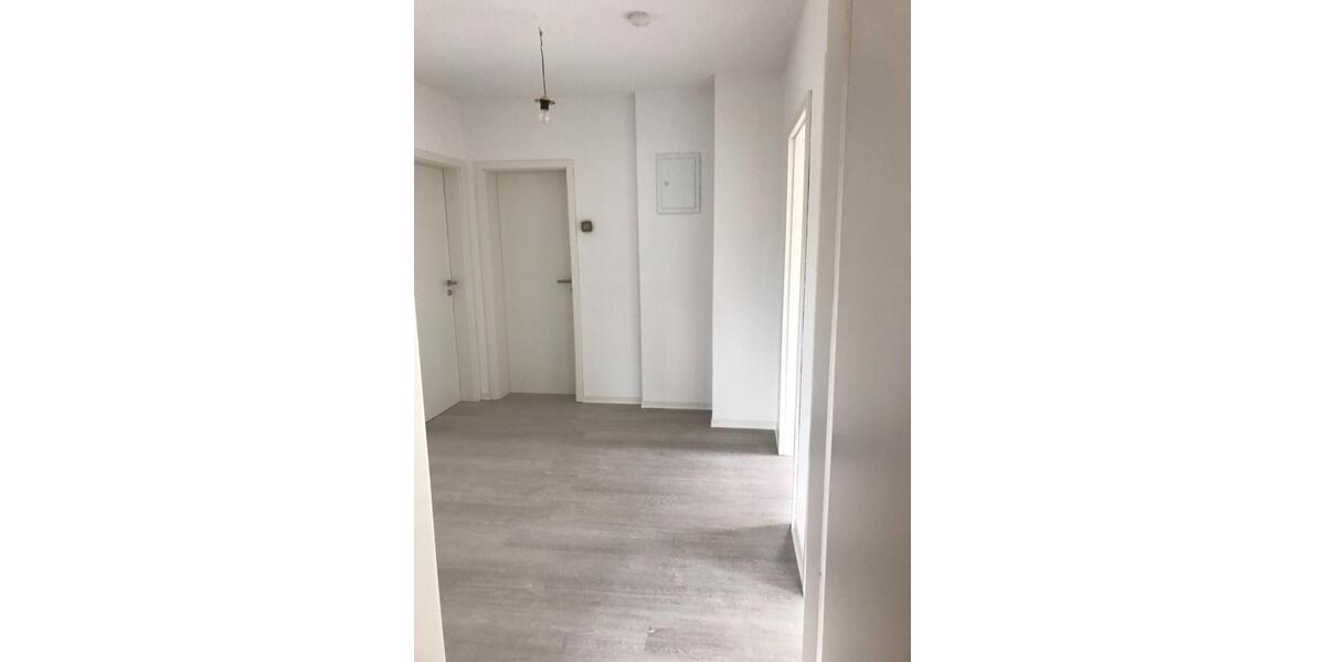Etagenwohnung Gundelsheim - 3 Zimmer, 88 m&sup2;, 900&euro; | Angebot:26195039