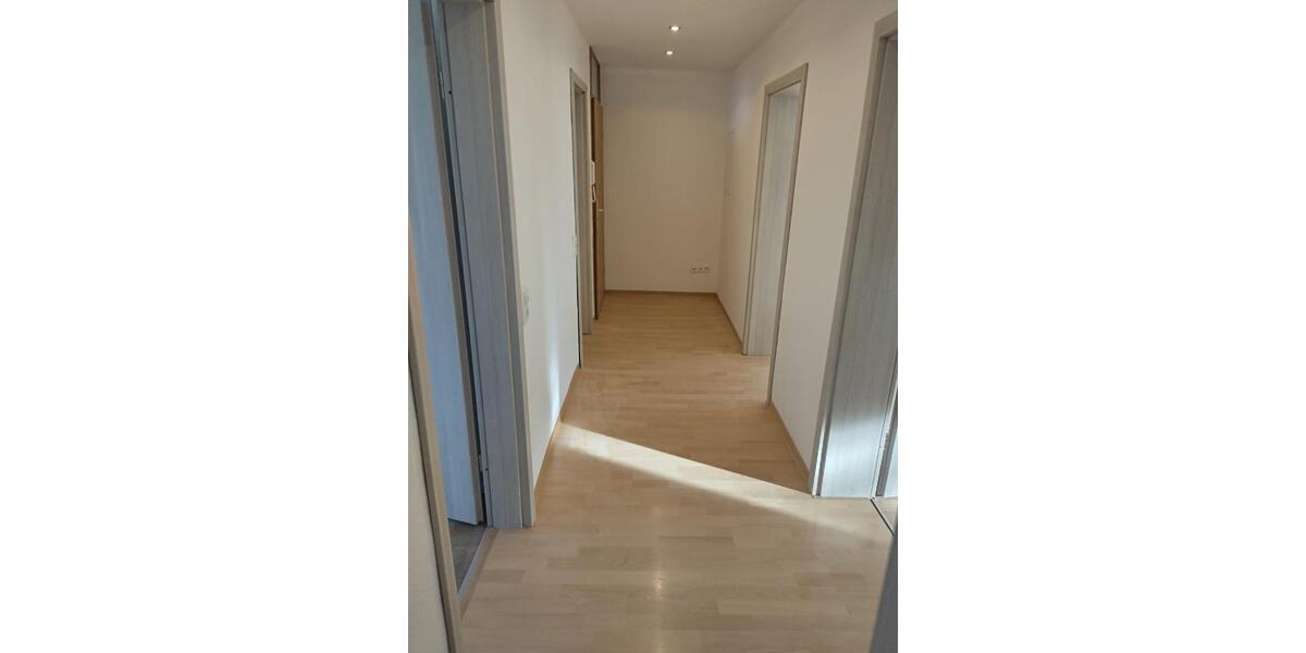 Neuwertige Wohnung mit Charme , ab sofort zu verkaufen 3 zimmer