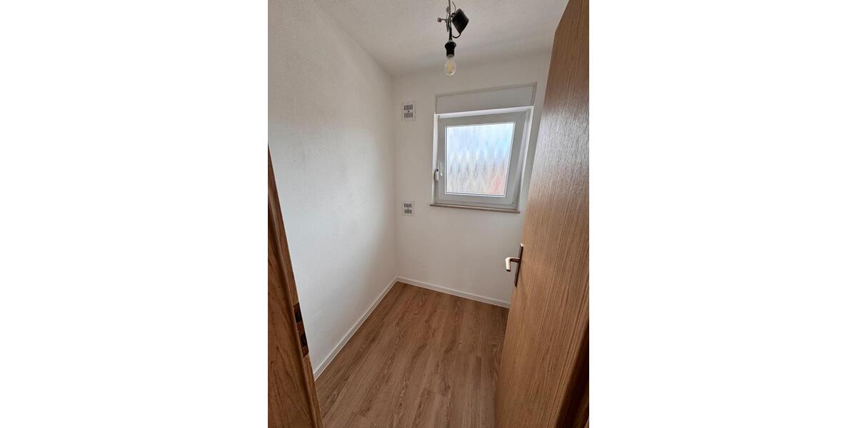 Etagenwohnung Kirchberg an der Murr - 4 Zimmer, 100 m&sup2;, 1.400&euro; | Angebot:26047566