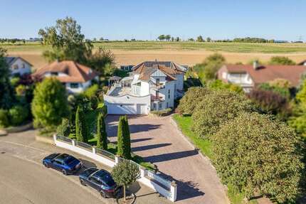 Haus Eppingen - 8 Zimmer, 408 m&sup2;, 1.879.000&euro; | Angebot:26494279