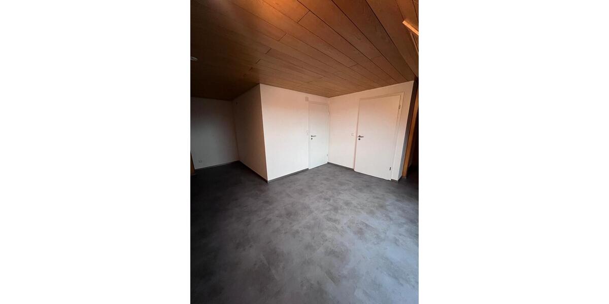 Dachgeschoßwohnung Bad Friedrichshall - 2 Zimmer, 50 m&sup2;, 900&euro; | Angebot:25208348