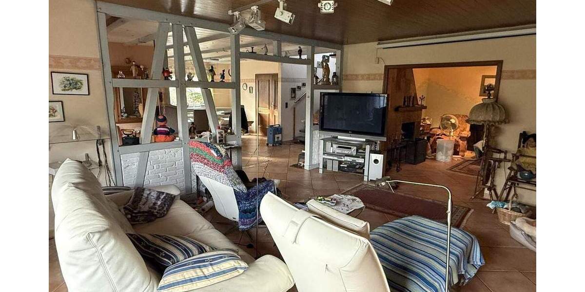 Freistehendes Einfamilienhaus mit Einliegerwohnung 7 zimmer