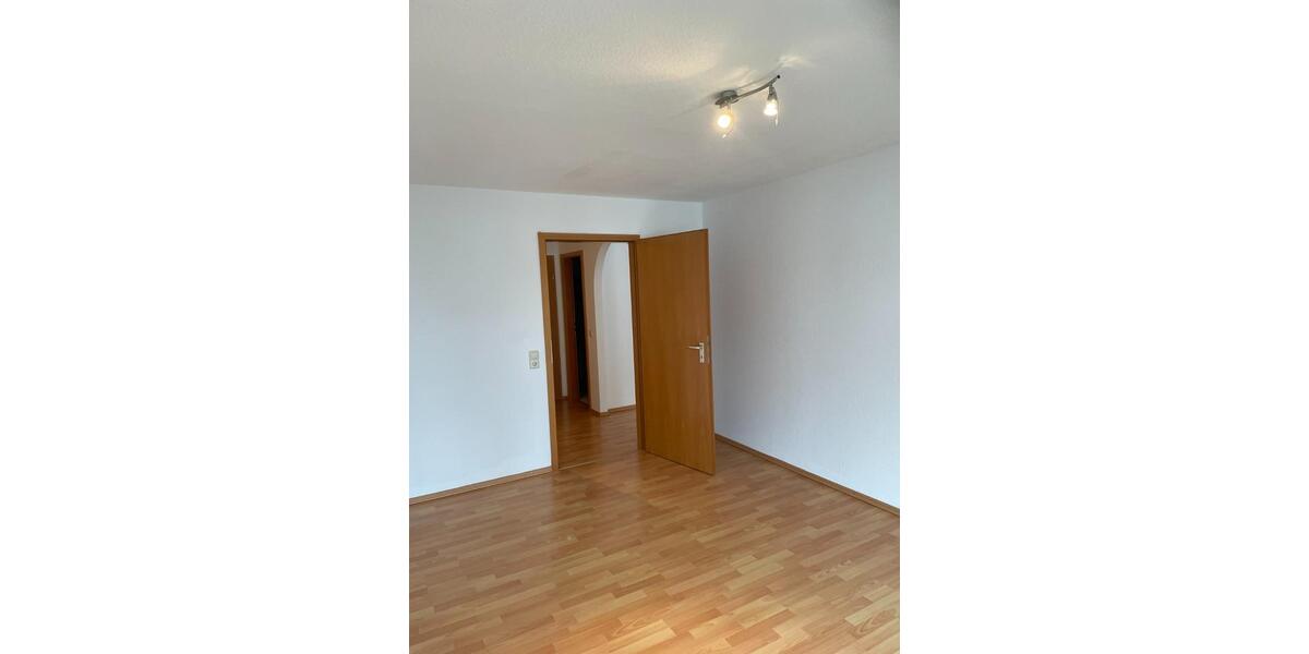 Etagenwohnung Sachsenheim - 2.5 Zimmer, 64 m&sup2;, 255.000&euro; | Angebot:24786865