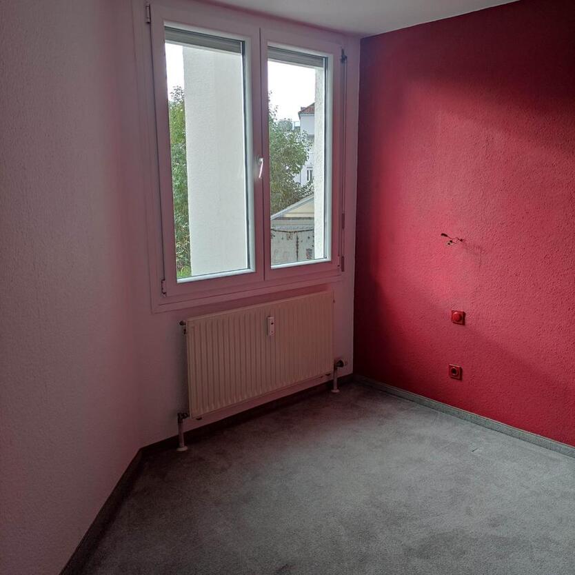 Sehr helle, freundliche 4-Raum-Wohnung mit EBK und Balkon in HN zimmer