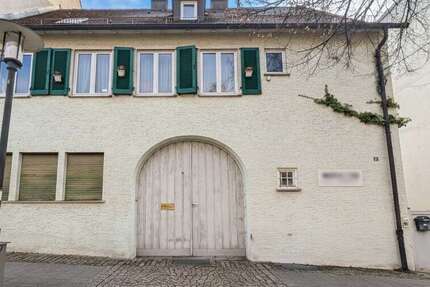 Haus zum Kaufen in Ludwigsburg 765.000 € 170 m² 8 zimmer