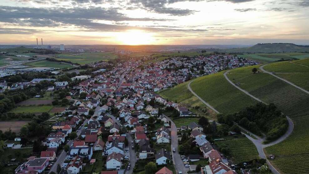 Grundstück zu verkaufen in Erlenbach 490.000 € 669 m²