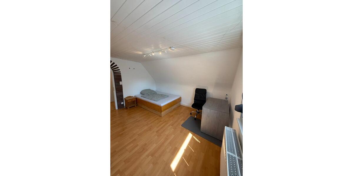 Etagenwohnung Mosbach - 5 Zimmer, 120 m&sup2;, 1.250&euro; | Angebot:26268869