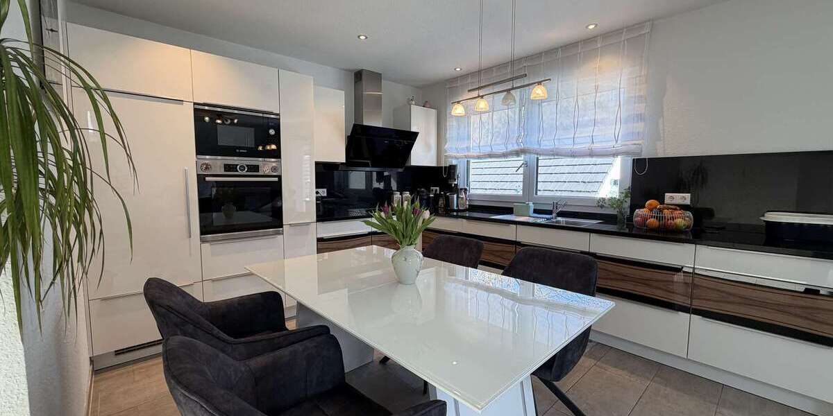 Etagenwohnung Ludwigsburg Hoheneck - 4.5 Zimmer, 92 m&sup2;, 485.000&euro; | Angebot:25625253