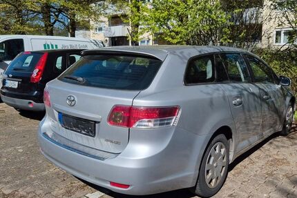 Toyota Avensis 180.000 km 5.800 &euro; Obersulm 74182