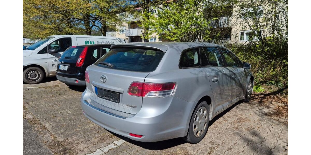 Toyota Avensis 180.000 km 5.800 &euro; Obersulm 74182
