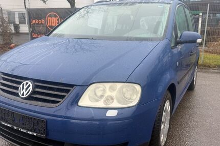 VW Touran 200.000 km 1.990 &euro; MÖGLINGEN 71696