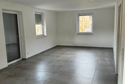Wohnung Oedheim - 1 Zimmer, 85 m&sup2;, 900&euro; | Angebot:26456395