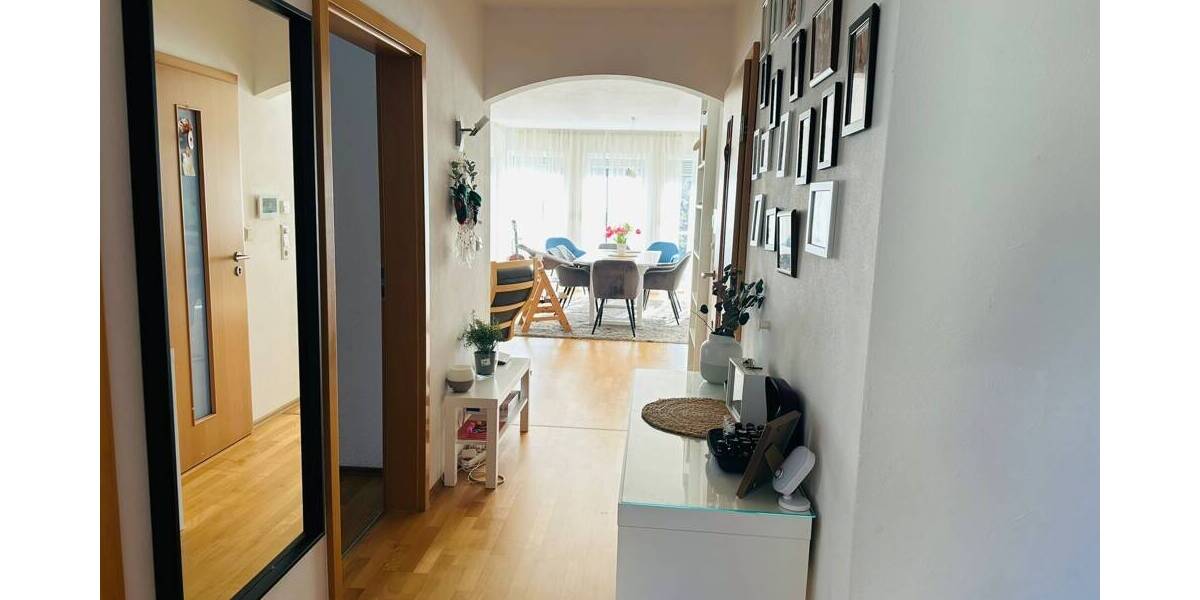 Mehrfamilienhaus, Wohnhaus Sersheim - 6 Zimmer, 160 m&sup2;, 1.850&euro; | Angebot:26260055