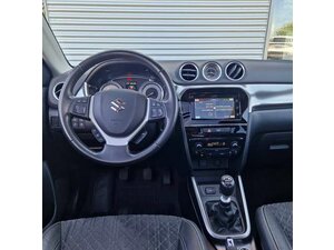 Suzuki Vitara 1.4 Boosterjet Hybrid Comfort + SHINKAI 53.235 km 18.990 &euro; Obrigheim-Asbach 74847