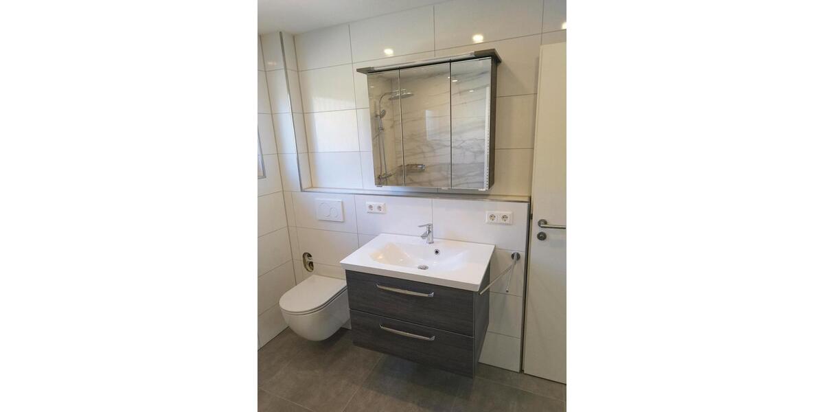 Etagenwohnung Massenbachhausen - 4 Zimmer, 85 m&sup2;, 930&euro; | Angebot:26619565