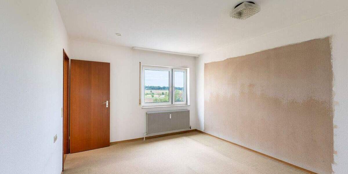 Etagenwohnung Sachsenheim Großsachsenheim - 3 Zimmer, 78 m&sup2;, 180.000&euro; | Angebot:24545240