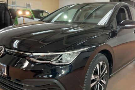 VW Golf 74.000 km 19.990 &euro; Untergruppenbach 74199