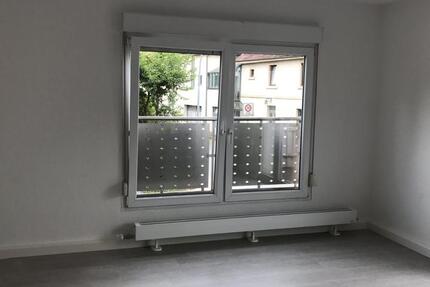 Wohnung Gundelsheim - 3 Zimmer, 88 m&sup2;, 900&euro; | Angebot:26195039