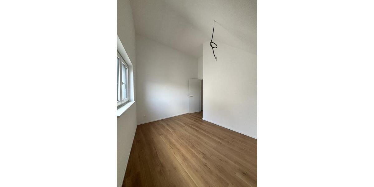 Etagenwohnung Ludwigsburg Hoheneck - 3.5 Zimmer, 90 m&sup2;, 1.350&euro; | Angebot:26234674
