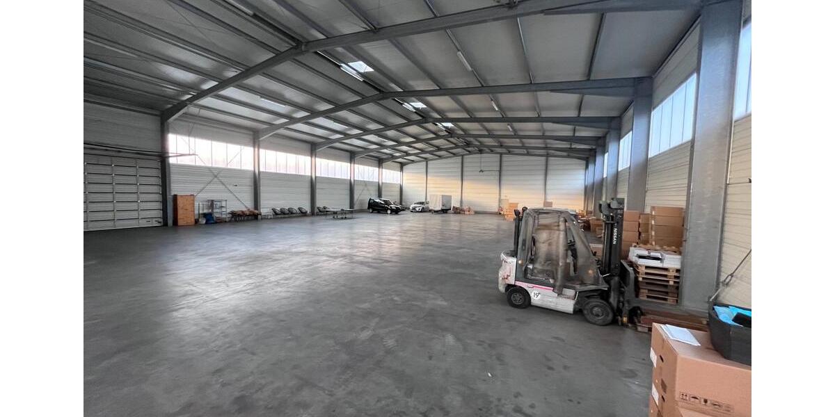 Lagerfläche bis 1000 m² in Öhringen – Nähe A6 zimmer