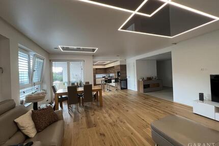 Exklusive, perfekt ausgestattete 5 12 Zimmer-Wohnung mit großer Terrasse und Aufzug zu verkaufen