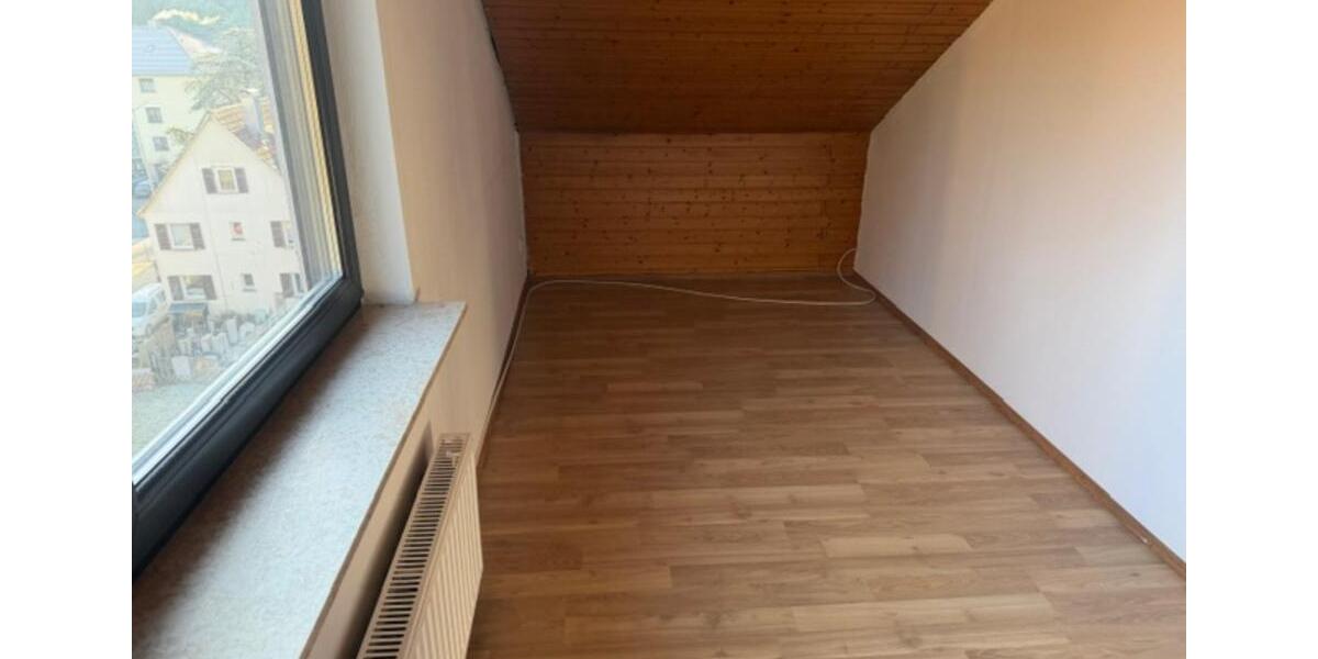 Dachgeschoßwohnung Ludwigsburg Hoheneck - 2 Zimmer, 42 m&sup2;, 780&euro; | Angebot:24837562