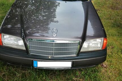 Mercedes-Benz C 220 174.000 km 2.650 &euro; Eberstadt 74246