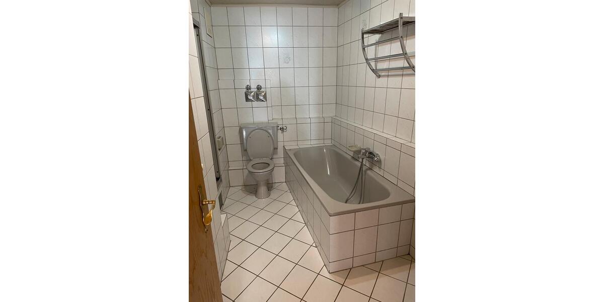 Etagenwohnung Gundelsheim - 4 Zimmer, 71 m&sup2;, 280.000&euro; | Angebot:26149031