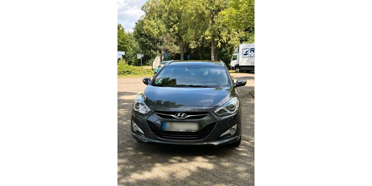 Hyundai i40 198.000 km 6.100 &euro; Heilbronn 74081