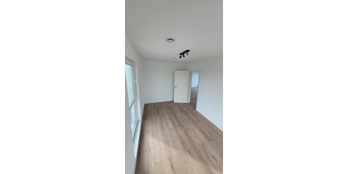 Einfamilienhaus Bad Friedrichshall - 2 Zimmer, 76 m&sup2;, 1.150&euro; | Angebot:27620152