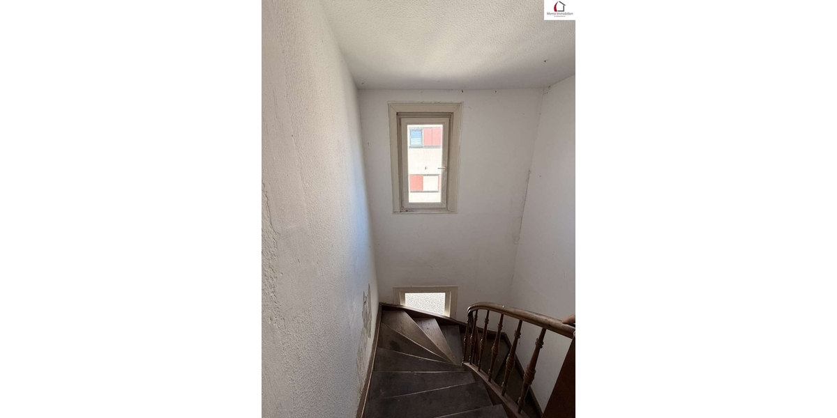°°°° MEHRFAMILIENHAUS mit GEWERBE und AUSBAUPOTENZIAL und ca. 8 - 9 %% Rendite °°°° - Mehrfamilienhaus, Wohnhaus Neckarsulm | Angebot:27517133