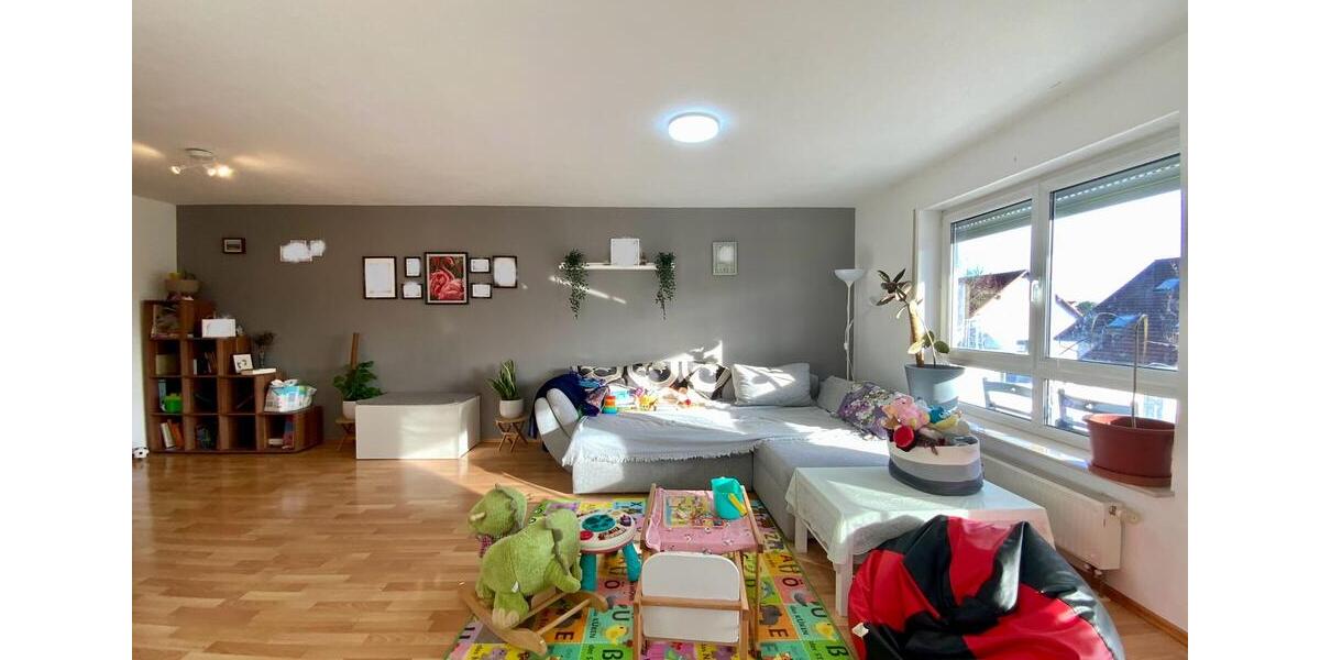 Lichtdurchflutete 3-Zimmerwohnung mit EBK und Süd-West Balkon in Freiberg am Neckar 3 zimmer
