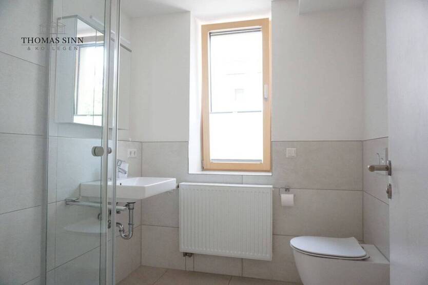 2,5-ZIMMER-HOCHPATERRE-WOHNUNG IM SANIERTEN ALTBAU - CHARMANT - NEUWERTIG - ZENTRAL 2 zimmer