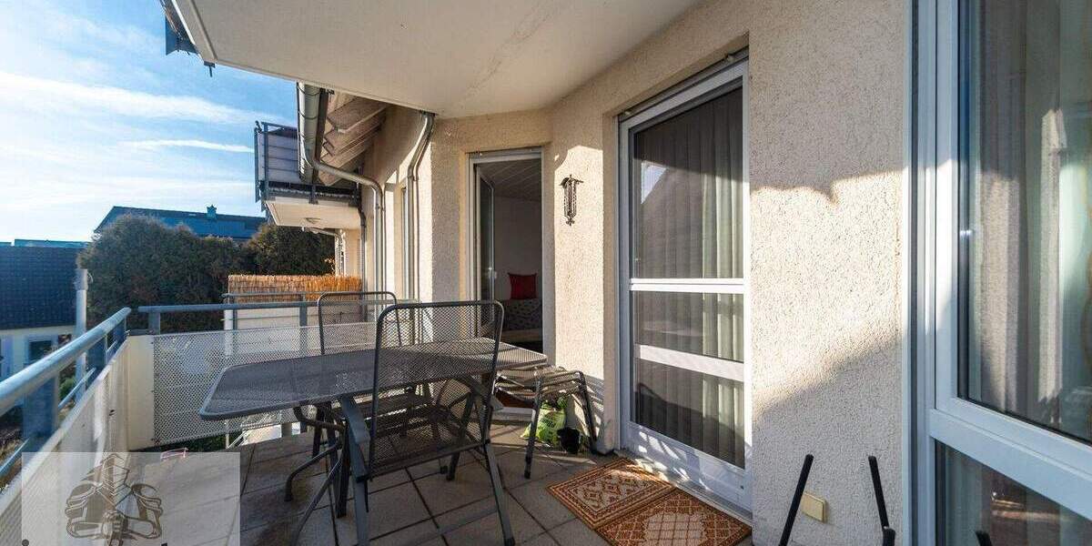 Zentrale Lage trifft coole und stilvolle 3-Zim.-Whg. mit Sonnenbalkon und TG-Stellpl. in HNBiberach 3 zimmer