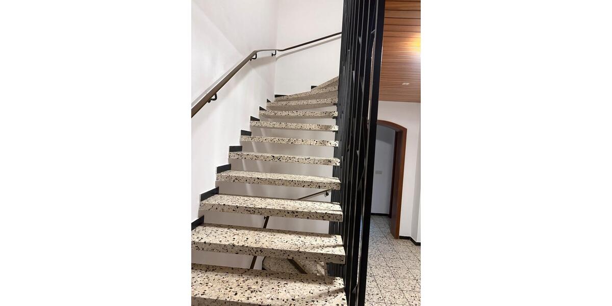 Einfamilienhaus Zweiflingen - 12 Zimmer, 220 m&sup2;, 598.112&euro; | Angebot:27503039