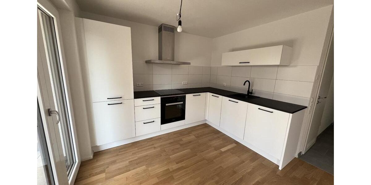 lichtdurchflutete wunderschöne 3,5 Zimmer Wohnung mit Garten 3.5 zimmer