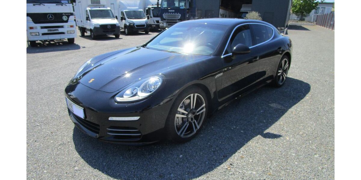 Porsche Panamera 64.000 km 43.500 &euro; Öhringen 74613