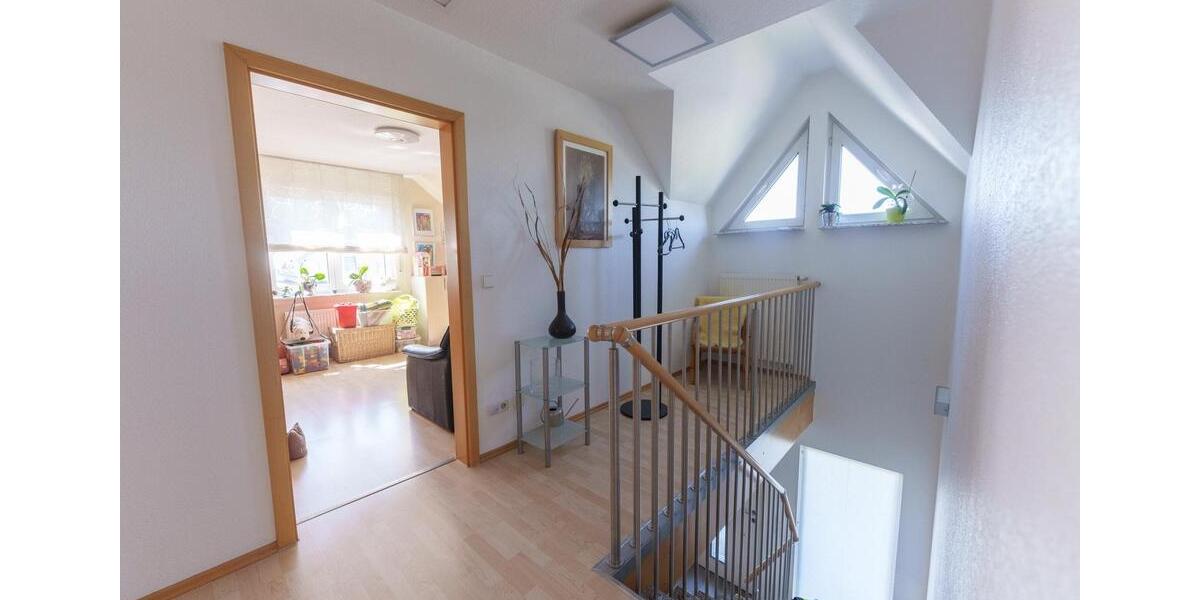 Einfamilienhaus Bad Friedrichshall - 6 Zimmer, 240 m&sup2;, 2.650&euro; | Angebot:25832076