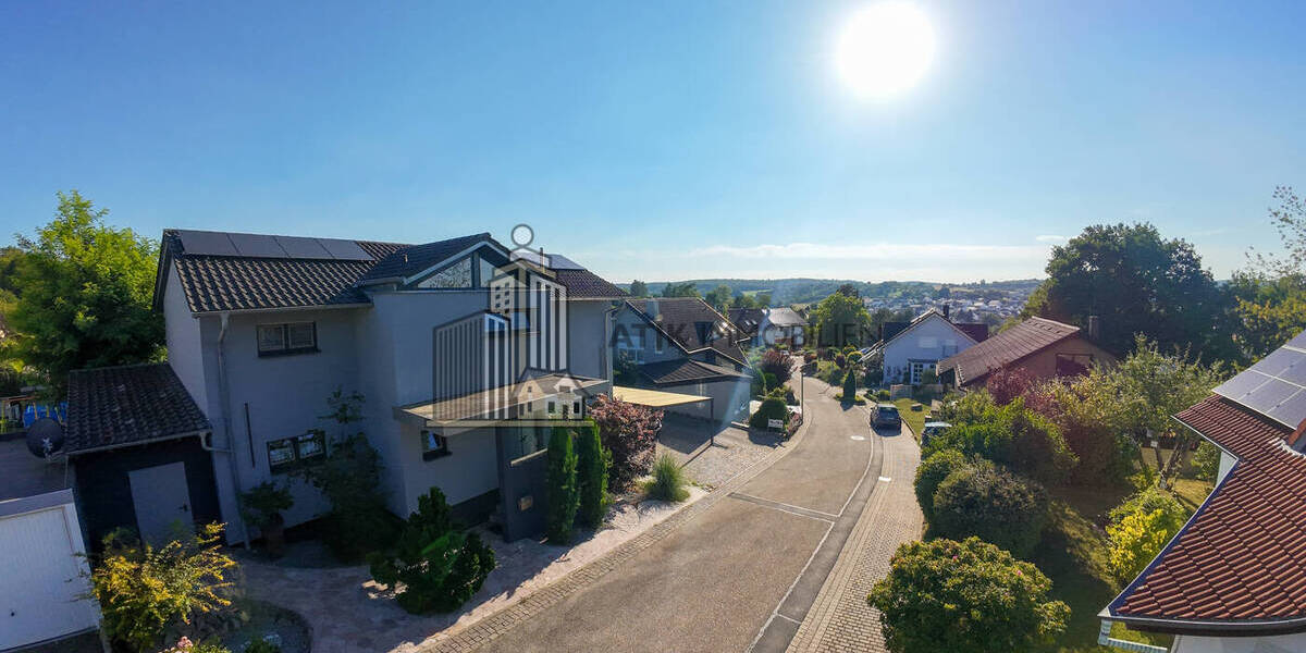 ATIK: Freistehendes Einfamilienhaus mit Schwimmteich und Gartenidylle - Ruhige Feldrandlage - Einfamilienhaus Waibstadt | Angebot:26267357
