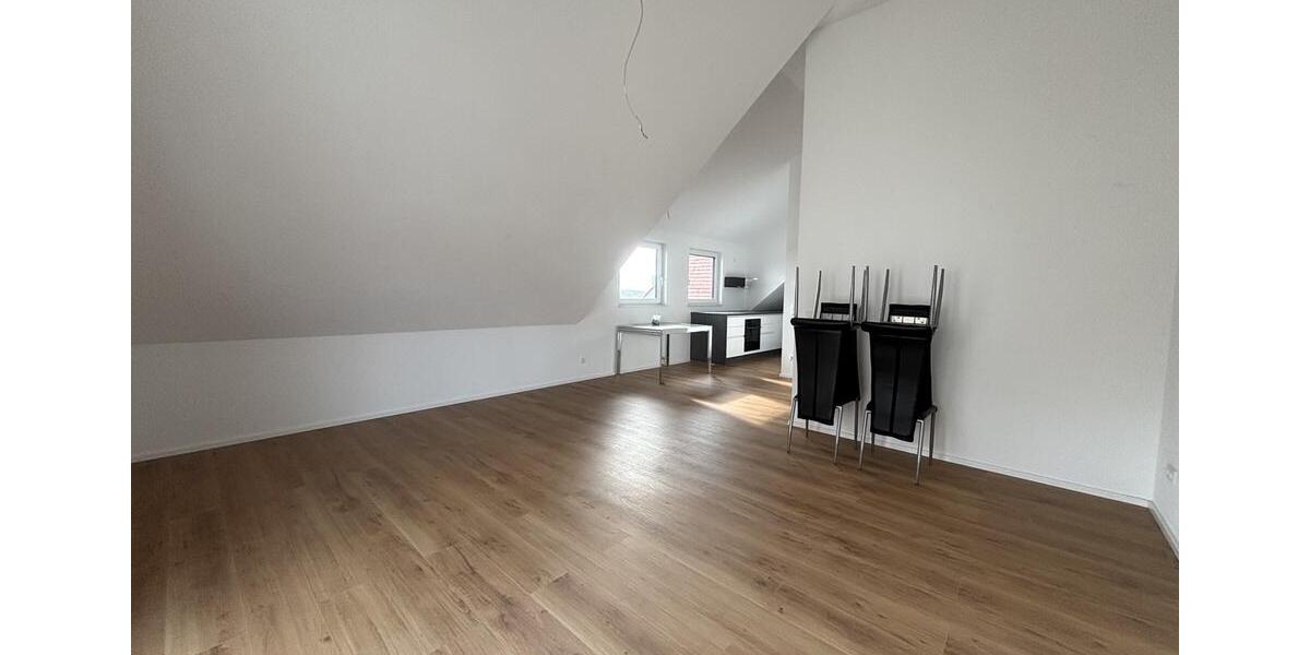 Etagenwohnung Ludwigsburg Hoheneck - 3.5 Zimmer, 90 m&sup2;, 1.350&euro; | Angebot:26234674