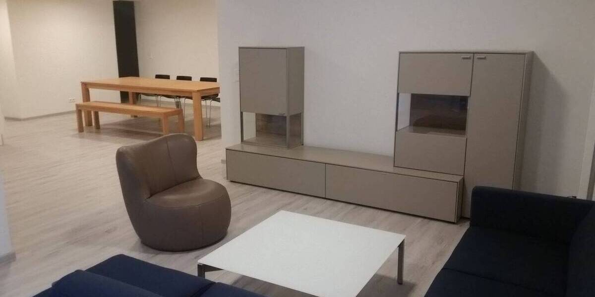 Zimmer Vaihingen an der Enz - 5 Zimmer, 182 m&sup2;, 1.600&euro; | Angebot:26127687