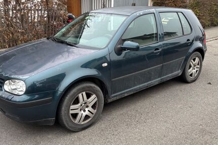 VW Golf 265.000 km 850 &euro; Pfedelbach 74629