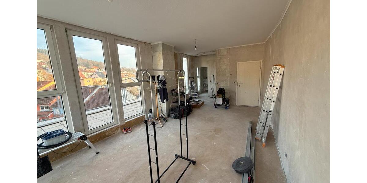 Penthouse-Feeling in Mosbach – Dachterrasse, Aufzug & Tiefgarage 1 zimmer