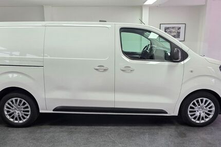 Opel Vivaro 120.000 km 13.990 € Asperg/Ludwigsburg bei Stuttgart 71679